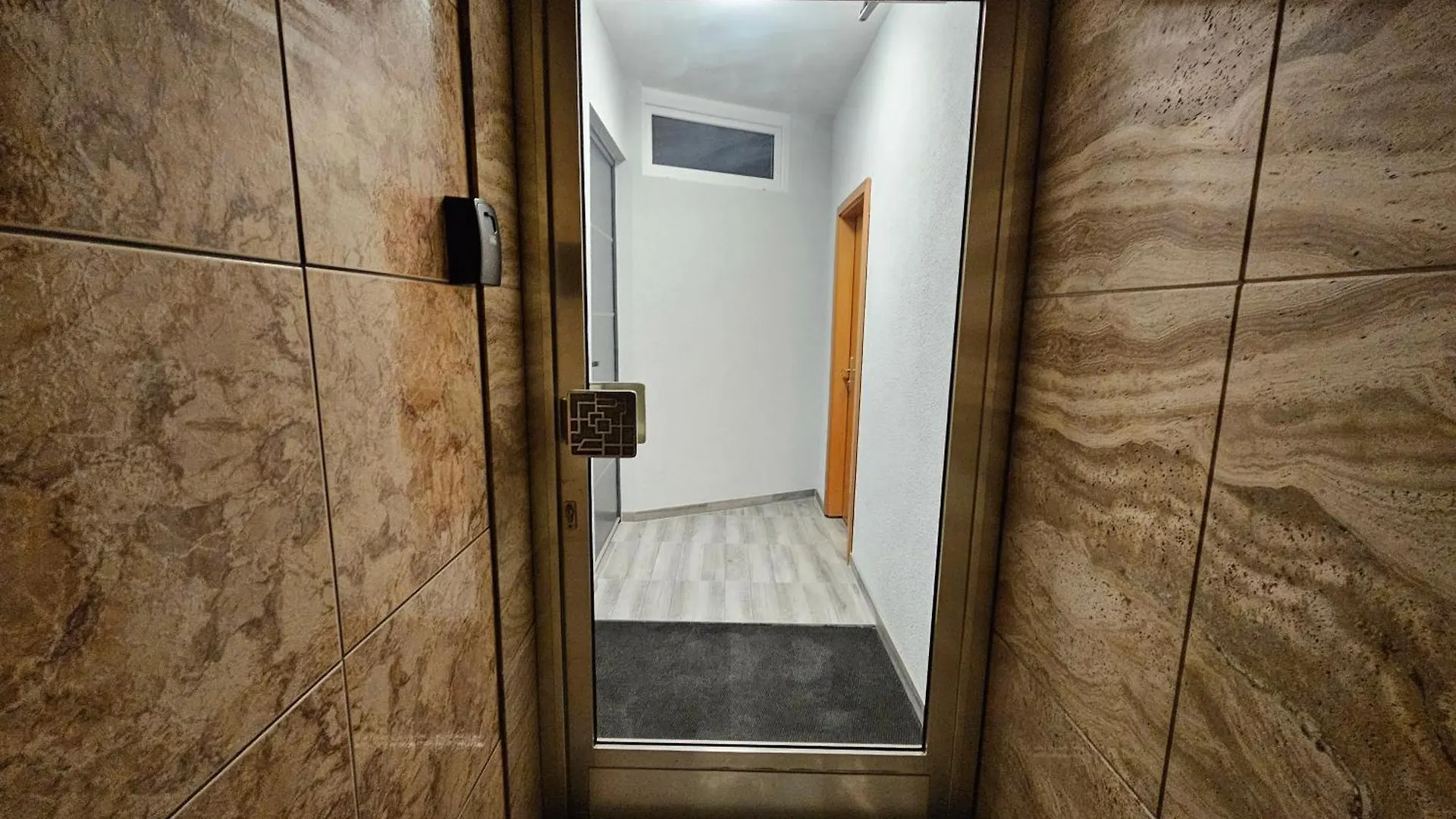 Suite Spa, Jacuzzi & Sauna Differdange Apartment